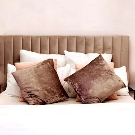 דירה Luxrem-De 3 Apartments *