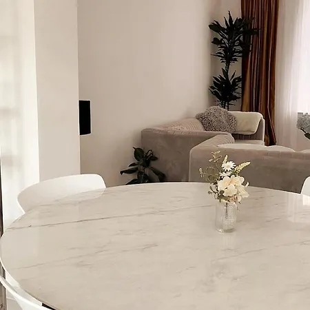 Apartment Luxrem 2 Balcony 1 Bed