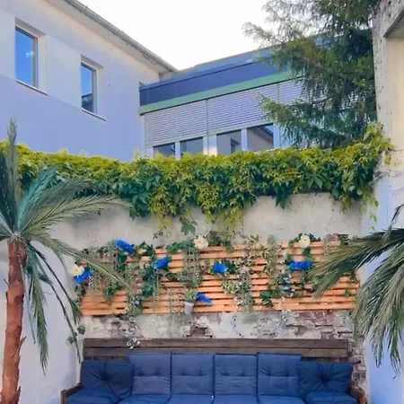 Luxrem 2 Balcony 1 Bed *