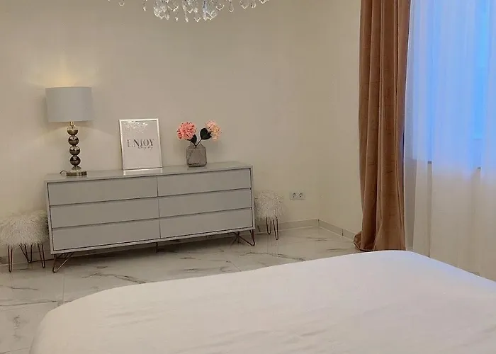 Luxrem-De 3 Apartments *